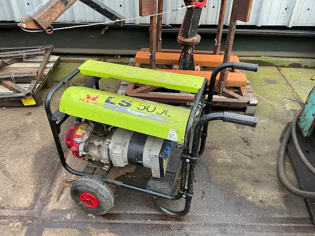 Benzineaggregaat - afbeelding 1 van  8