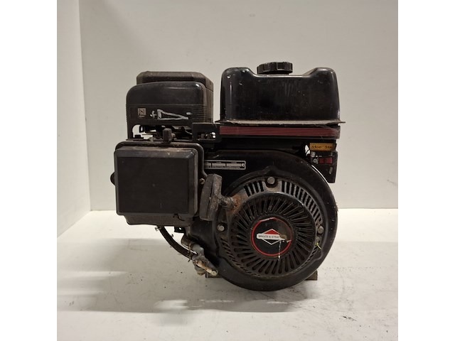 Benzinemotor , briggs & stratton , model 38432, type 016401 - afbeelding 1 van  9