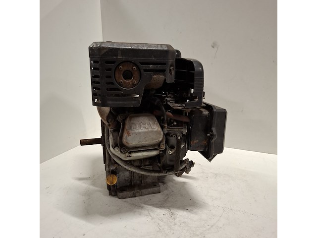 Benzinemotor , briggs & stratton , model 38432, type 016401 - afbeelding 5 van  9
