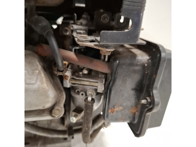 Benzinemotor , briggs & stratton , model 38432, type 016401 - afbeelding 7 van  9