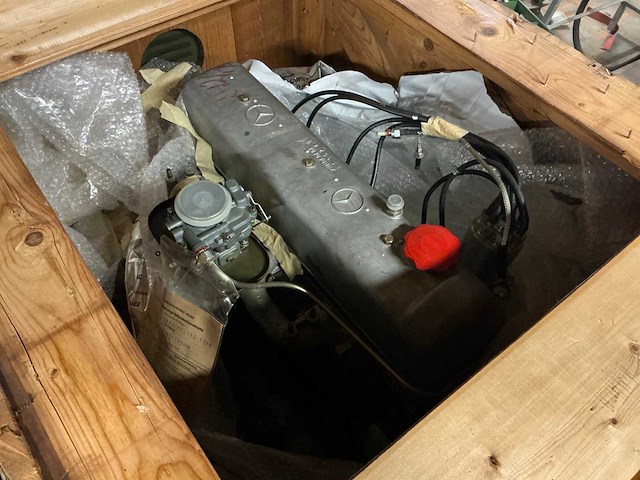 Benzinemotor unimog “6 cilinder” (ongebruikt) - afbeelding 7 van  13