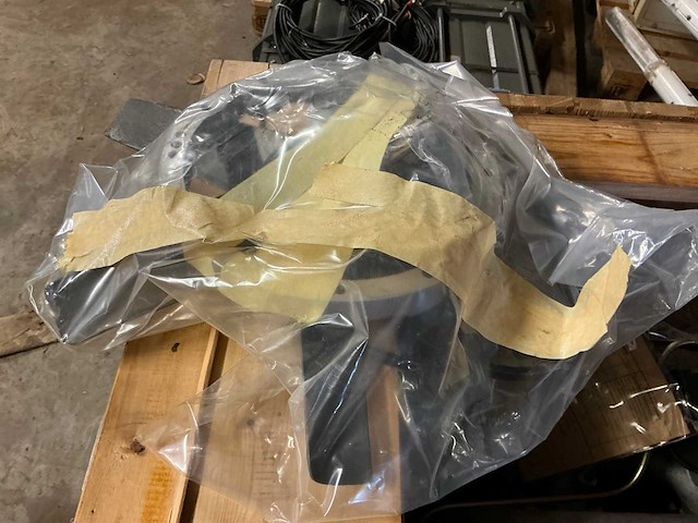 Benzinemotor unimog “6 cilinder” (ongebruikt) - afbeelding 8 van  13