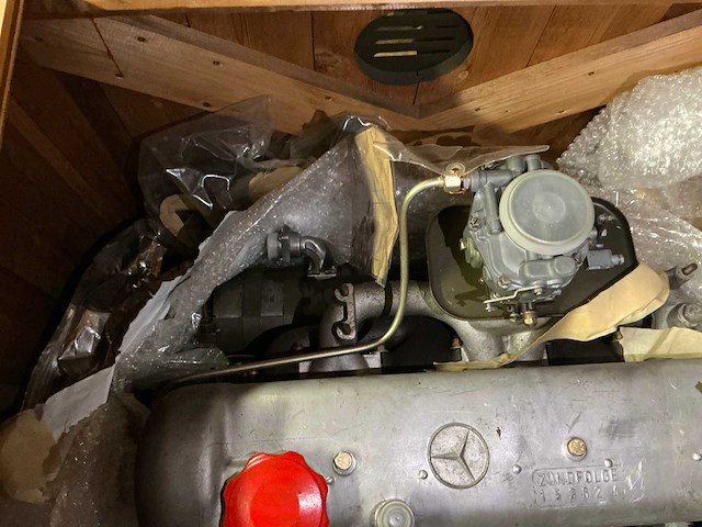 Benzinemotor unimog “6 cilinder” (ongebruikt) - afbeelding 9 van  13