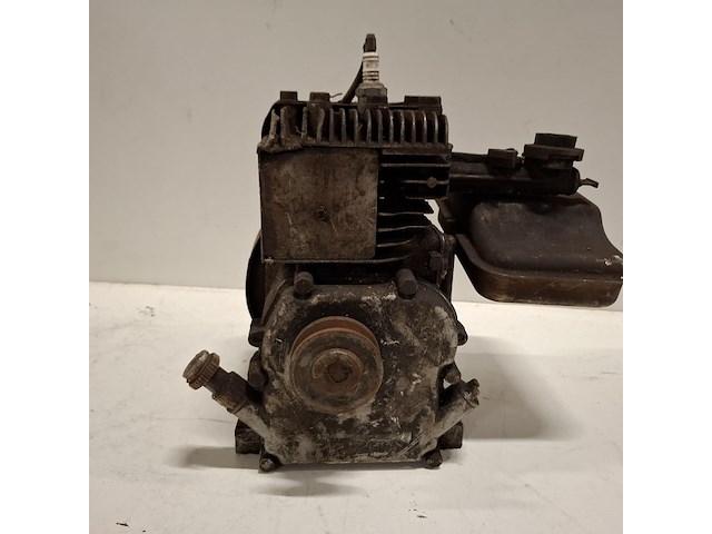 Benzinemotor - afbeelding 7 van  8