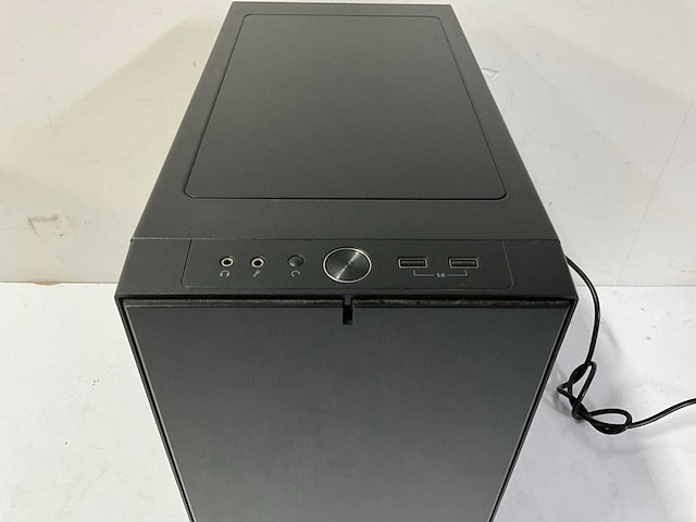 Bequiet - fractal design - desktop - afbeelding 2 van  11