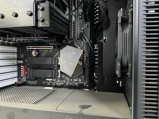 Bequiet - fractal design - desktop - afbeelding 6 van  11