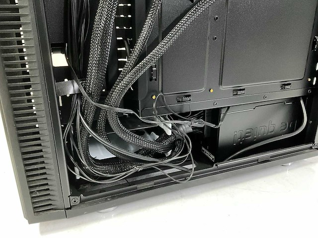 Bequiet - fractal design - desktop - afbeelding 8 van  11