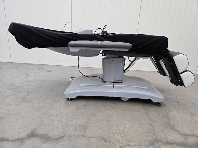 Berchtold podo easy pedicuretafel / behandeltafel - afbeelding 3 van  8