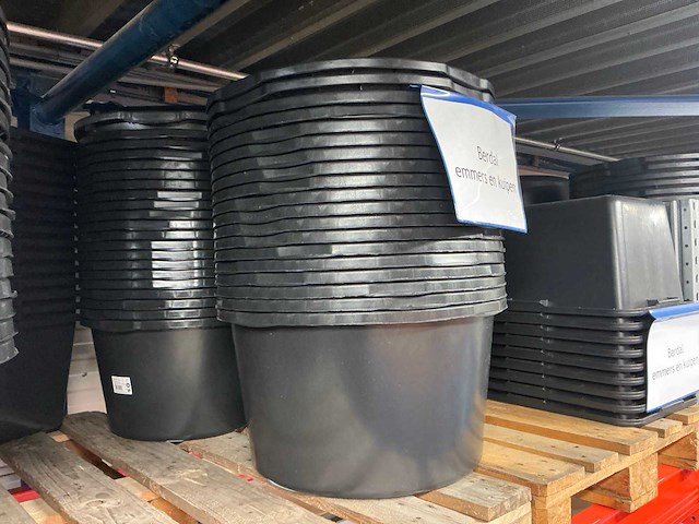Berdal pallets met emmers en kuipen (6x) - afbeelding 4 van  8