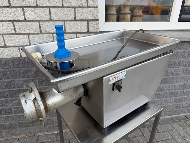 Berdop - vleeswolf / gehaktmolen - afbeelding 1 van  4