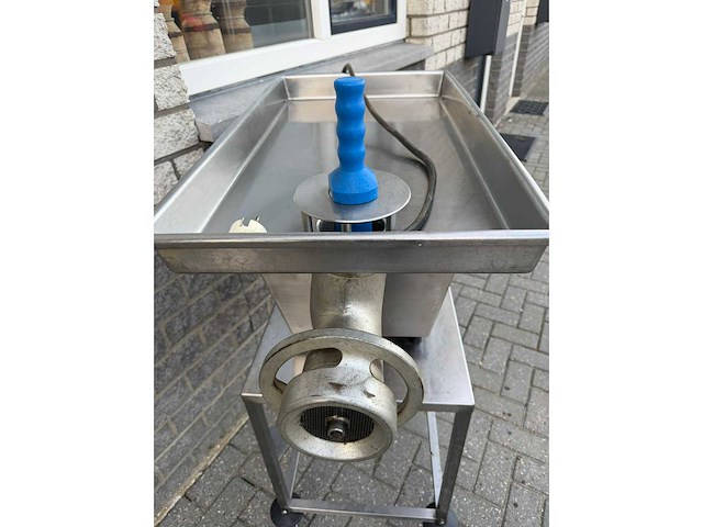 Berdop - vleeswolf / gehaktmolen - afbeelding 1 van  2