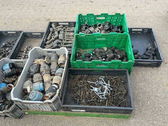 Beregeningsapparatuur / boomgaardsproeiers + toebehoren - afbeelding 9 van  11