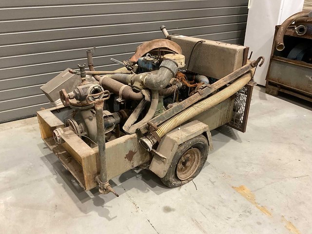 Beregeningspomp op aanhanger - afbeelding 6 van  13