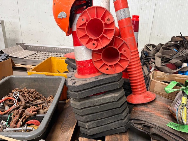 Bergings materiaal - afbeelding 3 van  18