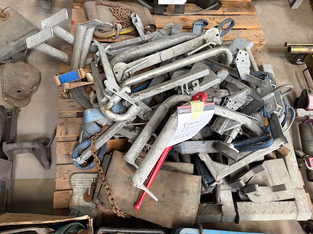 Bergings materiaal - afbeelding 17 van  18