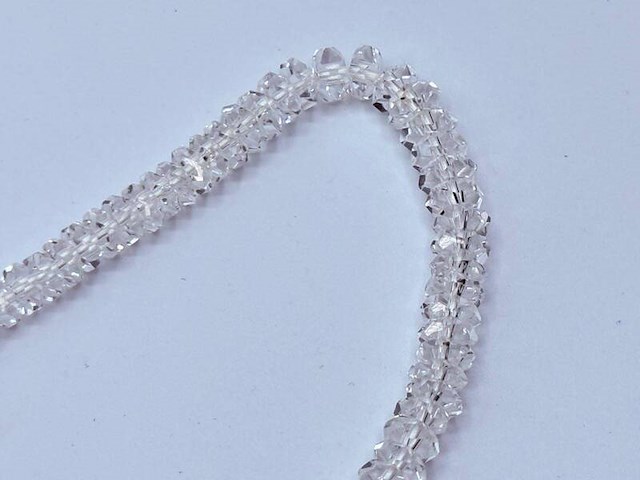 Bergkristal collier met zilveren sluiting - afbeelding 3 van  4