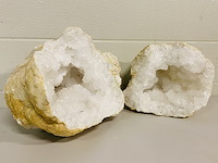Bergkristal geode - afbeelding 1 van  5