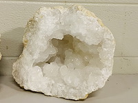 Bergkristal geode - afbeelding 2 van  5