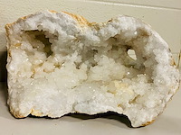 Bergkristal geode - afbeelding 3 van  5