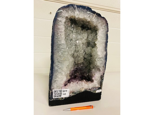 Bergkristal met amethist geode - afbeelding 1 van  6