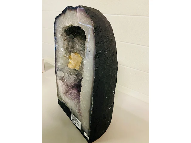 Bergkristal met amethist geode - afbeelding 6 van  7