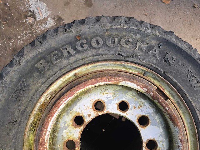 Bergougnan - banden 300-15 - afbeelding 3 van  7
