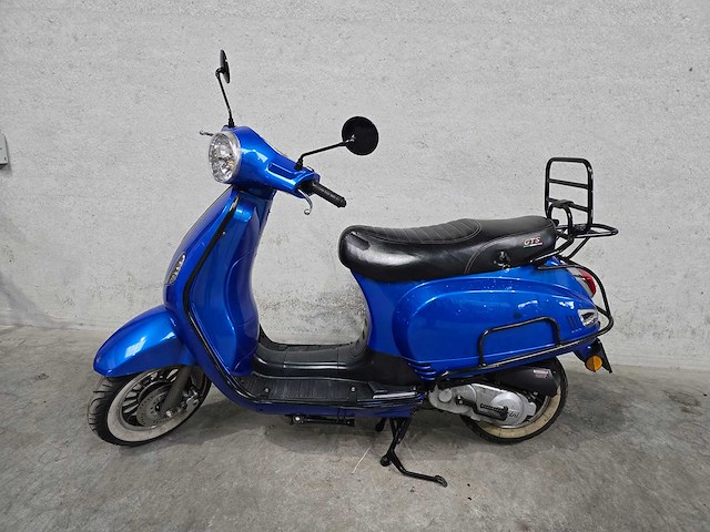 Berini - bromscooter - napoli - 4t 45km uitvoering fbv35j - afbeelding 1 van  7