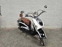 Berini - scooter - retro - 4t geen papieren/kenteken nieuw - afbeelding 4 van  7
