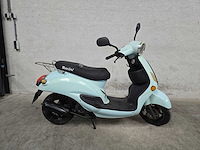 Berini - snor scooter - m58 - 4t brommer 25km uitvoering dfr05g - afbeelding 1 van  4