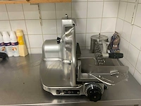 Berkel - 834 - bevroren vleessnijmachine 40x52x45 cm - afbeelding 2 van  7