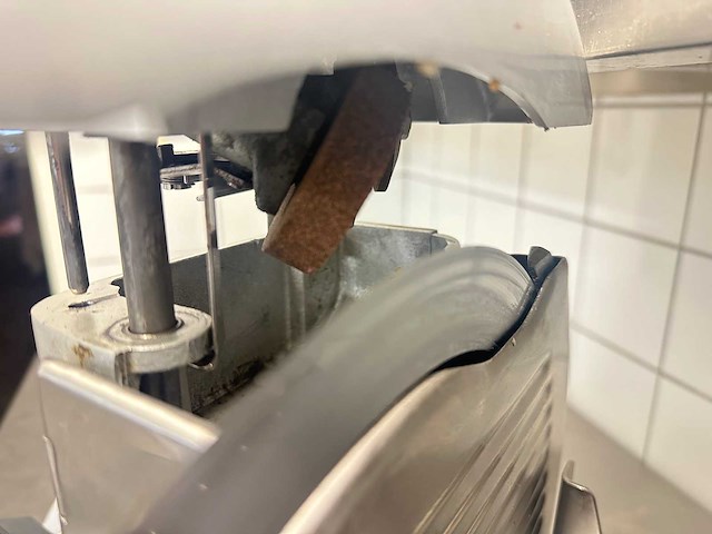 Berkel - 834 - snijmachine met weegschaal - afbeelding 7 van  7