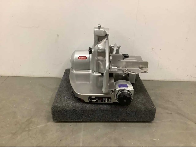 Berkel - 834 - snijmachine - afbeelding 2 van  6