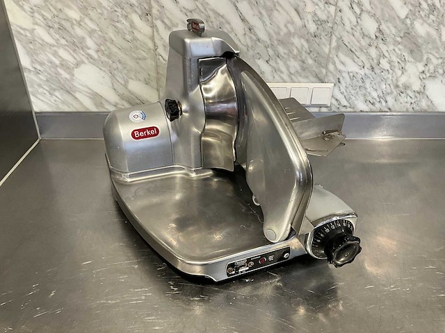 Berkel - 834 - snijmachine - afbeelding 2 van  6