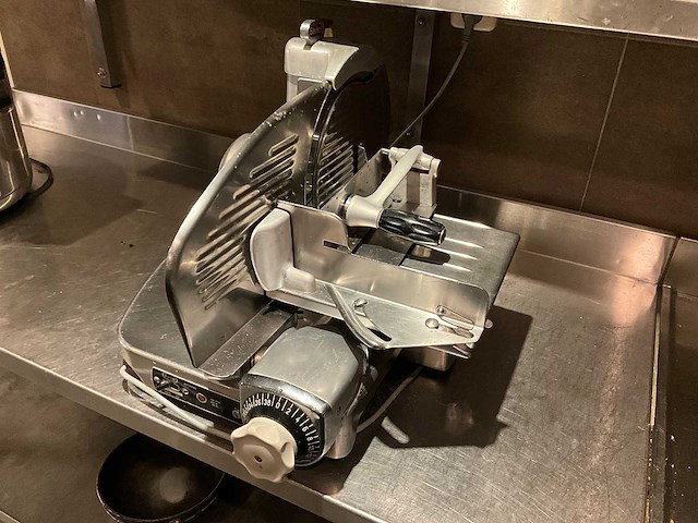 Berkel - 834 - tafelsnijmachine - afbeelding 1 van  6