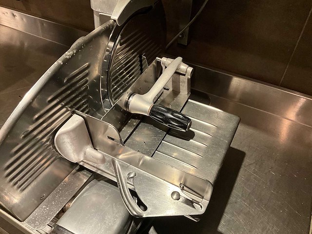 Berkel - 834 - tafelsnijmachine - afbeelding 3 van  5