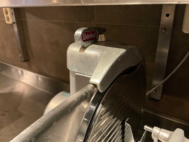 Berkel - 834 - tafelsnijmachine - afbeelding 4 van  5