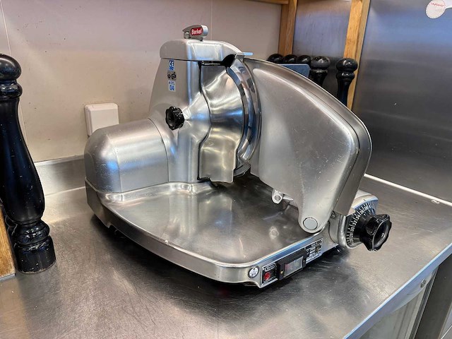 Berkel - 834s - tafelsnijmachine - afbeelding 1 van  7