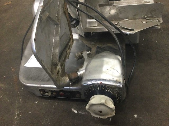 Berkel 834 snijmachine - afbeelding 2 van  4