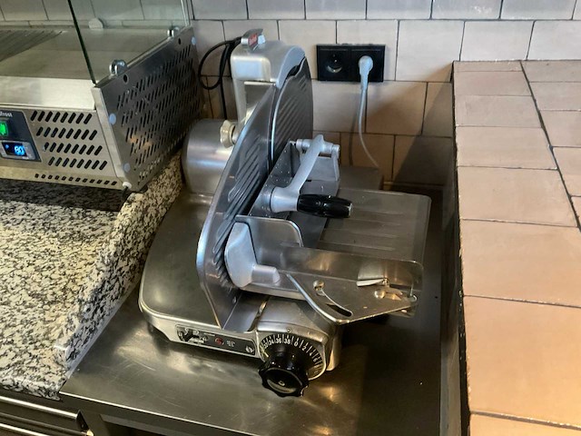 Berkel 834 tafelsnijmachine - afbeelding 3 van  3