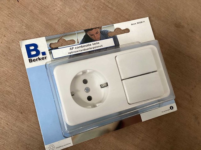 Berker ap combinatie met randaarde (12x) - afbeelding 1 van  3