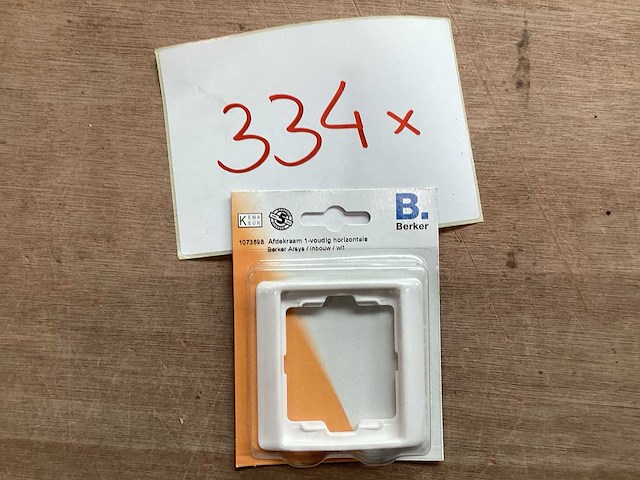 Berker arsys wit palletdeal diverse schakelmateriaal - afbeelding 2 van  12