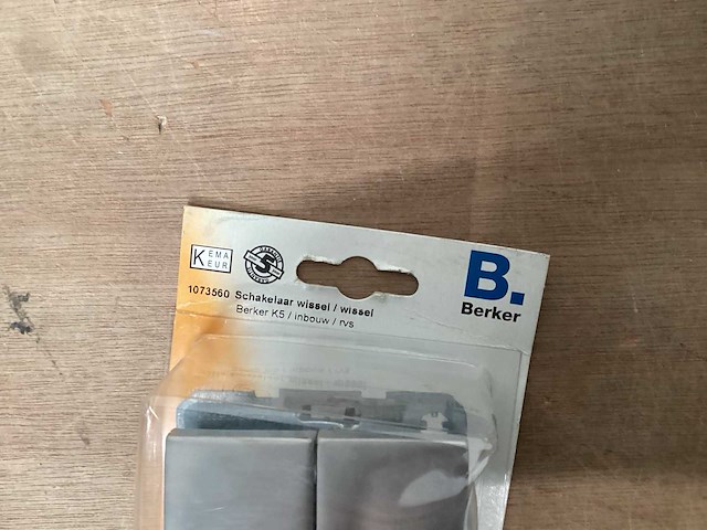 Berker k5 rvs schakelaar inbouw, dubbele wisselschakelaar (58x) - afbeelding 4 van  4