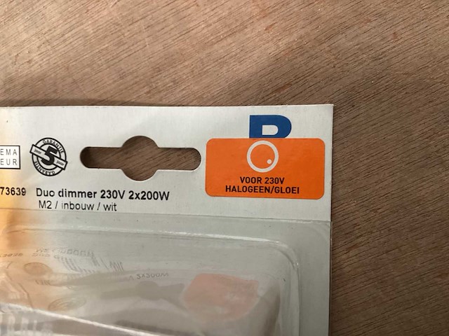 Berker m2 duodimmer 2x200w (49x) - afbeelding 3 van  3
