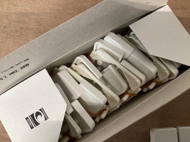 Berker m2 schakelaar wip, wit (280x) - afbeelding 1 van  1