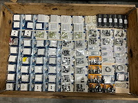 Berker partij divers schakelmaterieel (88x) - afbeelding 1 van  11