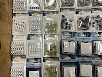 Berker partij divers schakelmaterieel (88x) - afbeelding 10 van  11