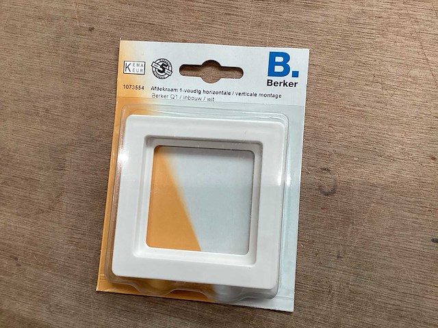 Berker q1 afdekraam enkelvoudig wit (252x) - afbeelding 1 van  2