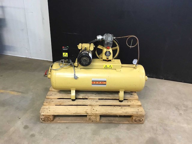 Berko bt-135/100 luchtcompressor - afbeelding 1 van  6