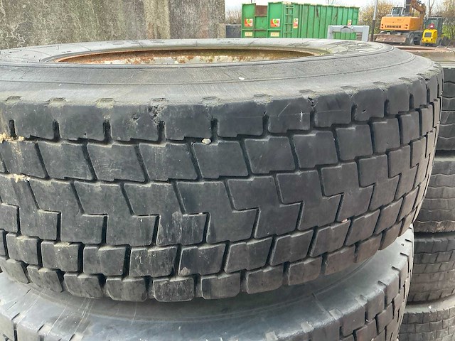 Berliner de2 vrachtwagen banden (4x) - afbeelding 8 van  10