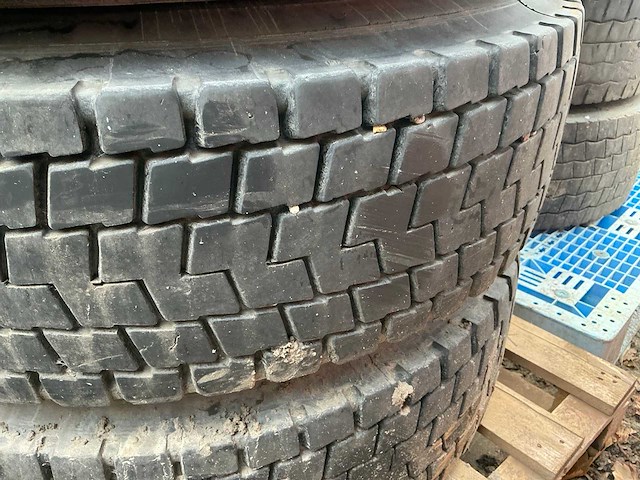 Berliner de2 vrachtwagen banden (4x) - afbeelding 10 van  10